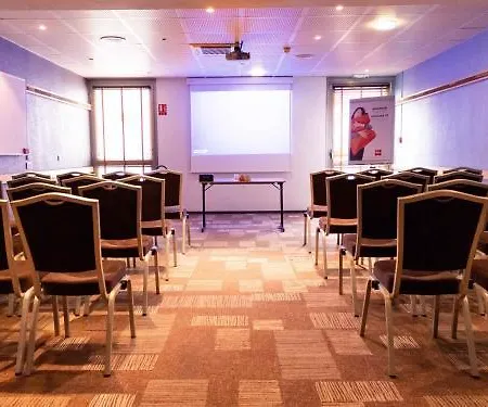 Hotel Ibis Paris 3*