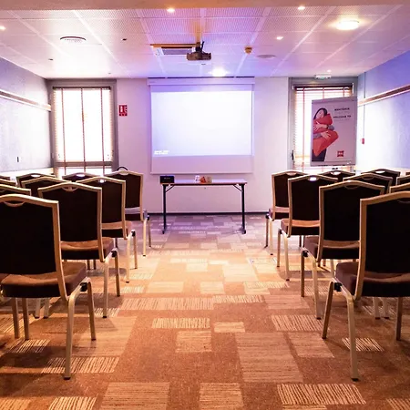 Hotel Ibis Paris 3*