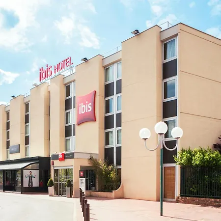 Ibis Paris ז'נווילייה
