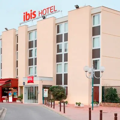 Ibis Paris 3* جينوفييه