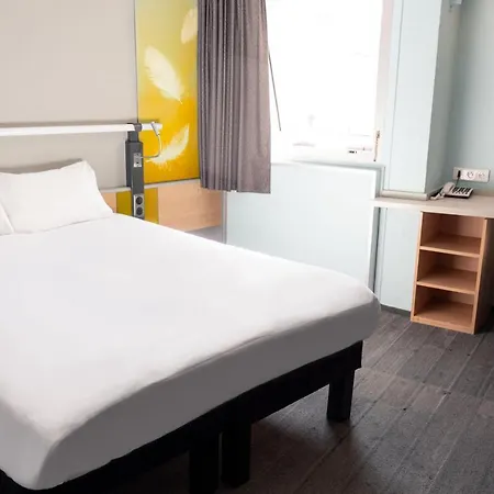Ibis Paris 3*